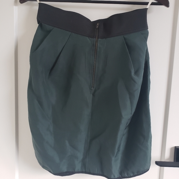 Aritzia Wilfred silk skirt, dark green, size 6 - Picture 2 of 4